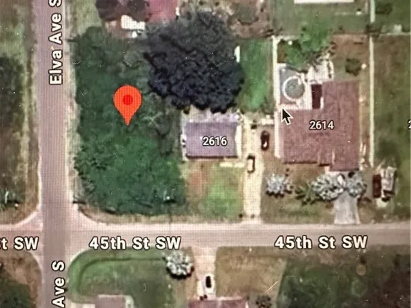 2618 45th St SW, Lehigh Acres, FL 33976