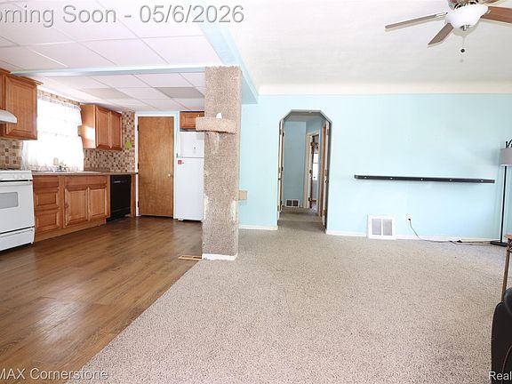 3rd image of 4532 Howe Rd