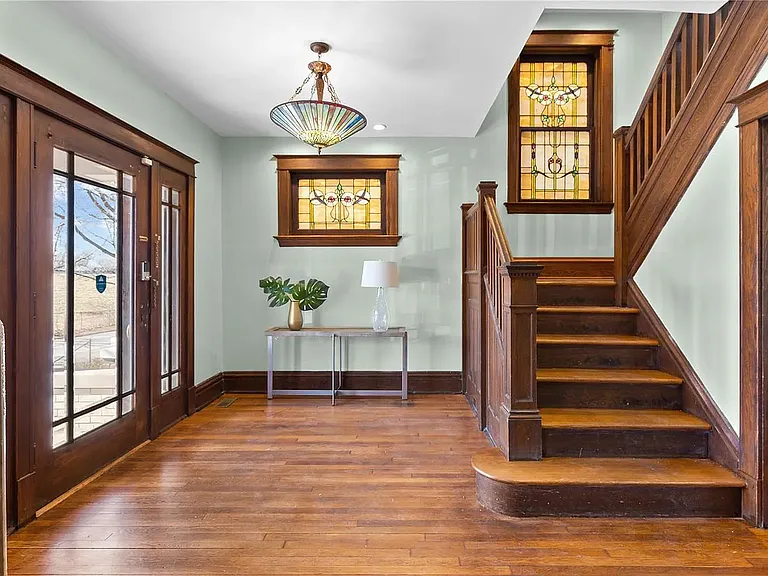 3831 Lafayette Ave — Photo 4