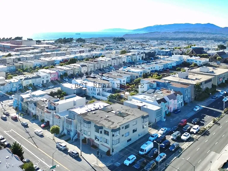 900 Rivera St #6 — Photo 36