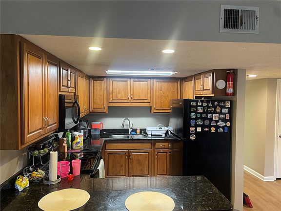 5th image of 429 Harper Ave APT 15