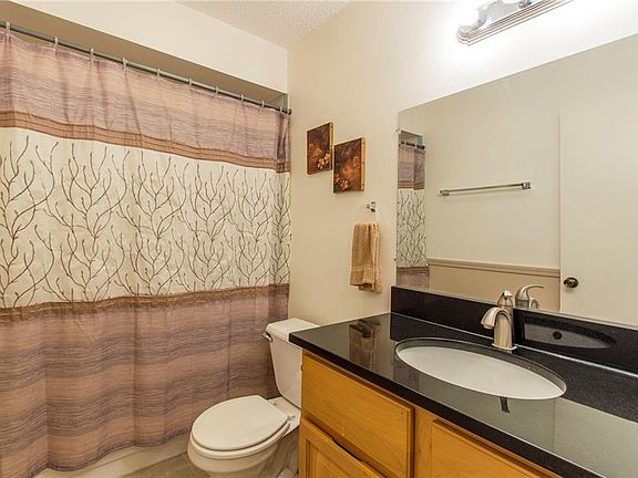 4th image of 9018 Mission Oaks Blvd