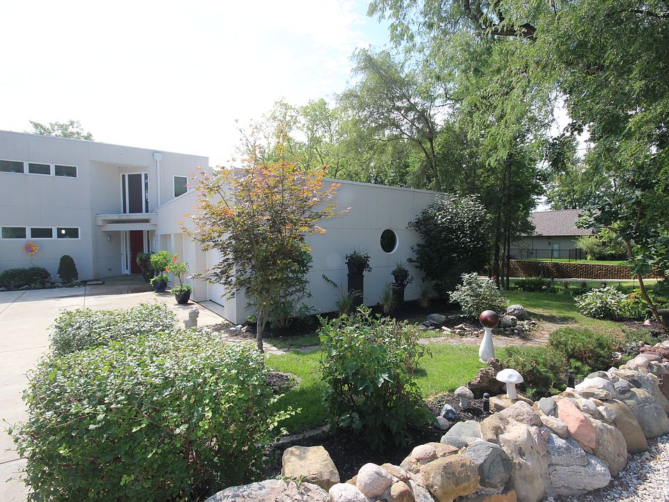 Exceptional Waterfront Home!