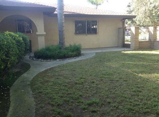 918 Ruby Dr, Vista, CA 92083