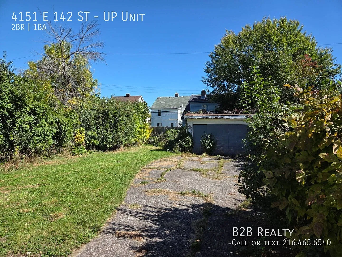 Charming 2 Bed Property at Prime Location — Photo 3