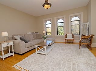 598 Summit Ave APT 3, Saint Paul, MN 55102