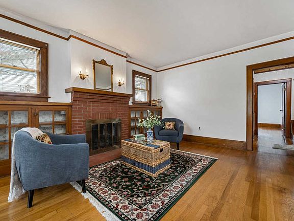 3rd image of 1005 Piedmont Ave