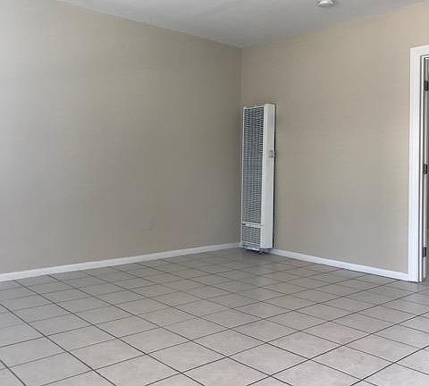 3rd image of 3179 Ivy St