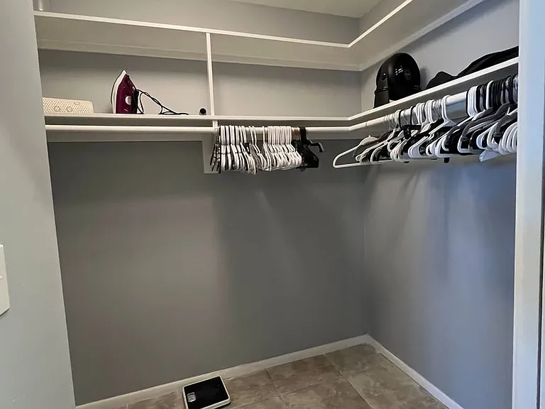 2421 Ivanhoe St — Photo 27