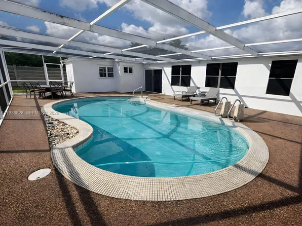 5416 Jefferson St, Hollywood, FL 33021