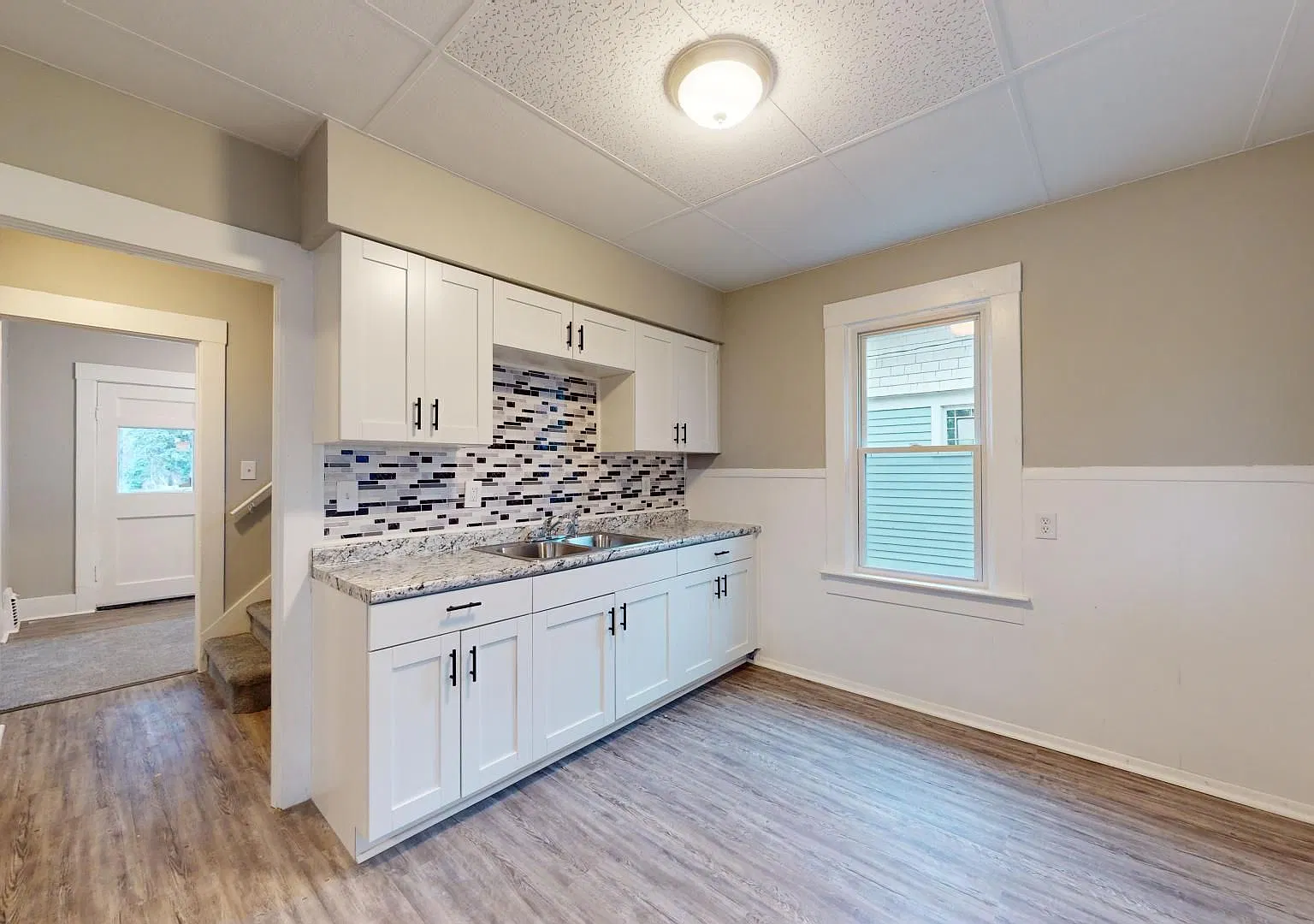 Brooklyn Centre - 3 Bedrooms - Single Family Home — Photo 1
