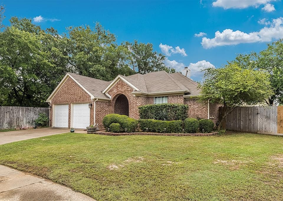 1st image of 2501 Chesapeake Ct