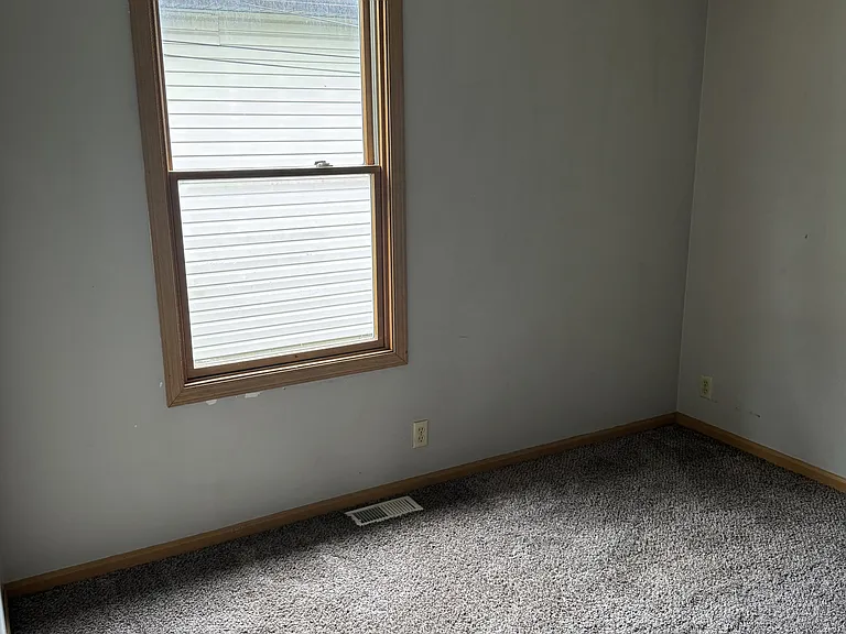 705 E Timber St — Photo 9