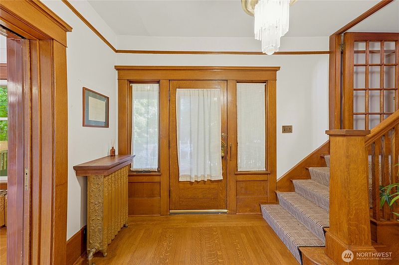 5th image of 407 N J Street