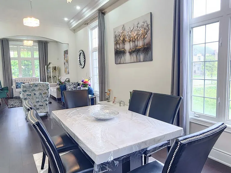 12 Royal West Dr — Photo 10
