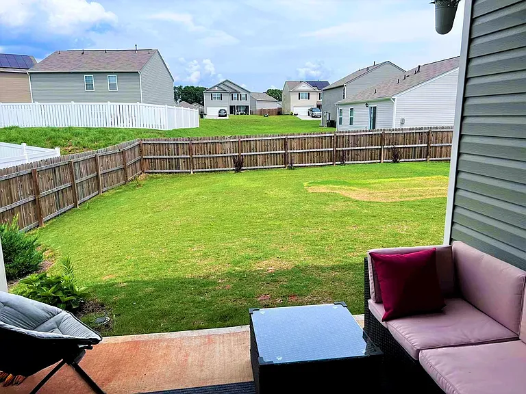110 Rogers Knoll Ln — Photo 31