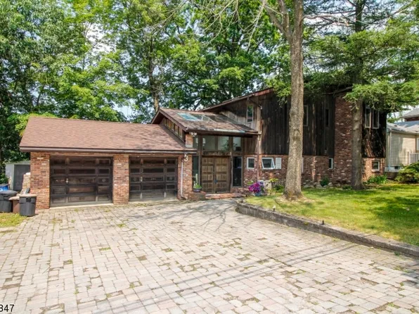 3 Winona Trl, Jefferson Twp., NJ 07849