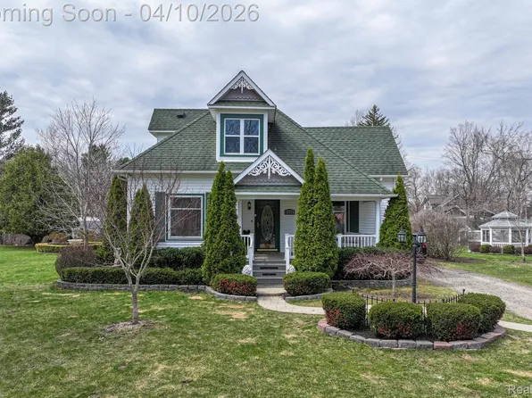 9272 Maple St, Fostoria, MI 48435