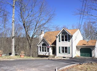 2221 Puddle Ct, East Stroudsburg, PA 18302