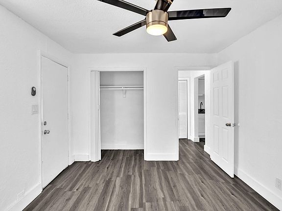 3rd image of 1601 S 57th Avenue