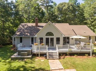 1065 Laurel Point Rd, Lancaster, VA 22503