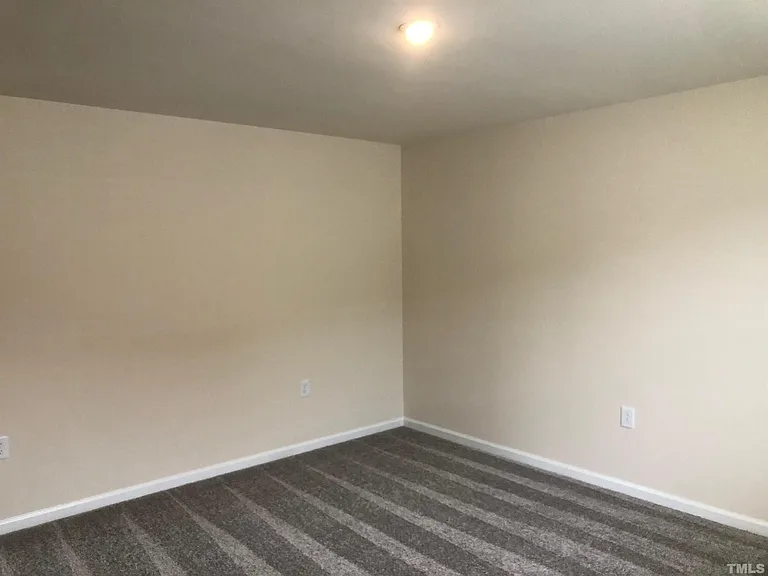 2080 Hosel Ln — Photo 8