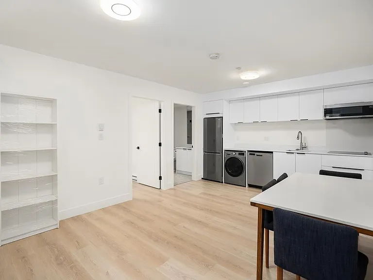 7340 Maple St #BASEMENT — Photo 8
