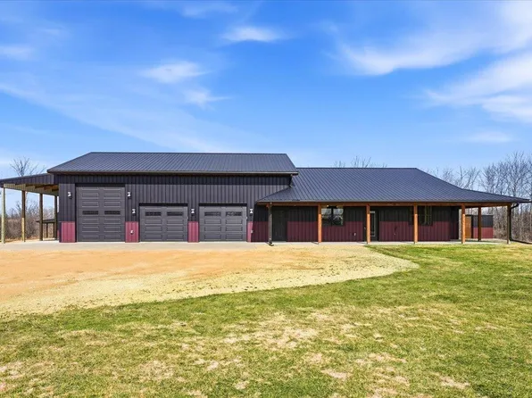 195 Surrey Ridge Trl, Glenwood City, WI 54013