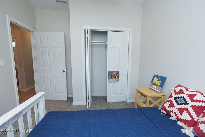 5th image of 115 Marjorie Lane #1