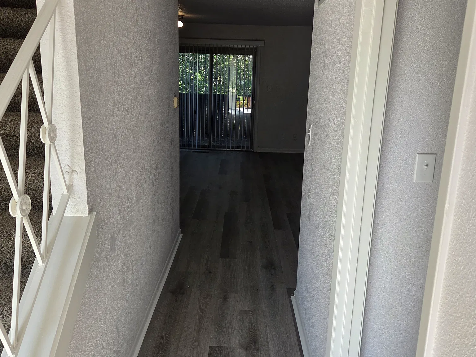 2 bed, 1.5 bath, 1020 sqft, $1,345 — Photo 4