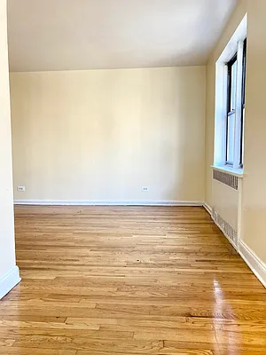 Rented by New York Residence | media 23