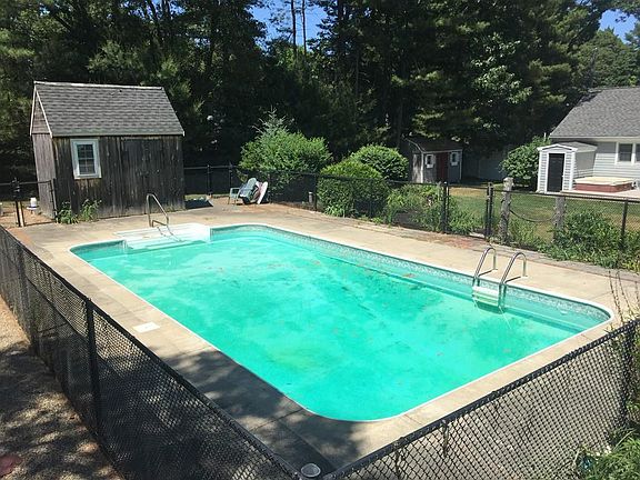 3rd image of 88 Bayridge Ln