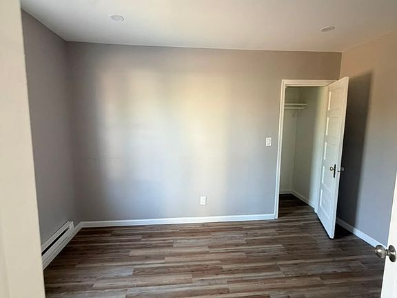4th image of 4 Hopper Ave #1