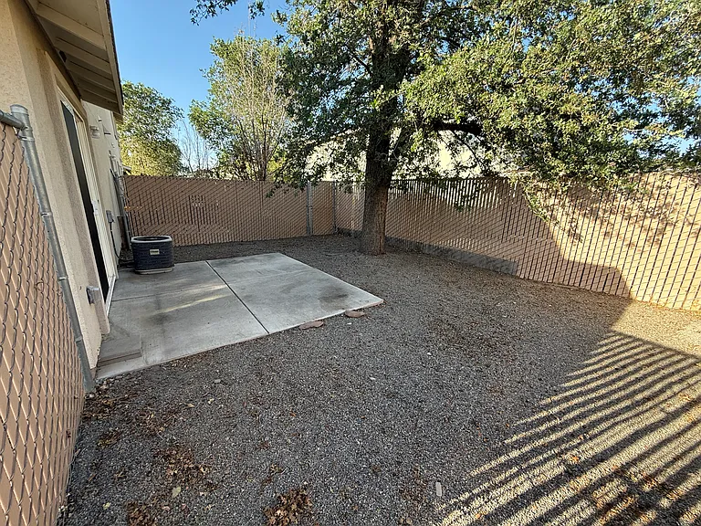 625 Sunny Ln #D — Photo 13