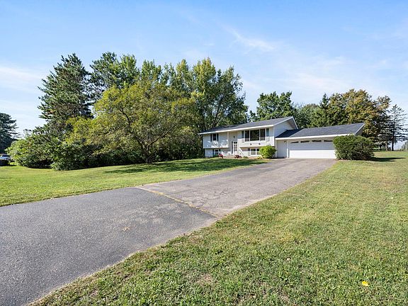 5th image of 26496 Forli Ave