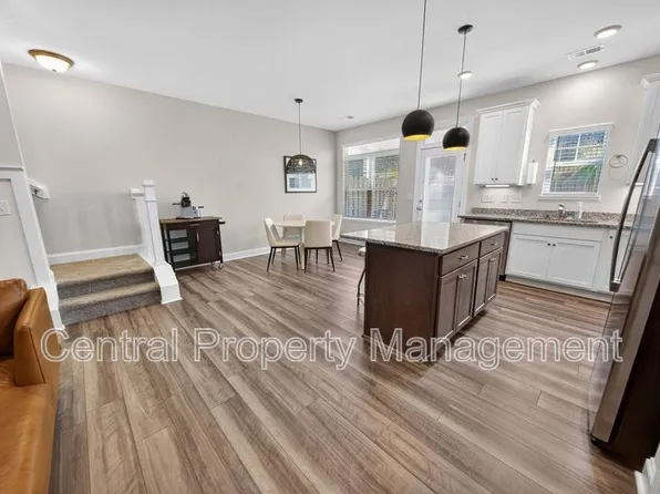 22 Camden Woods Trl, Greenville, SC 29607