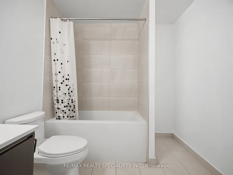 5105 Hurontario St #308 — Photo 21