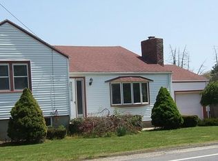 61 Essex St, Middleton, MA 01949