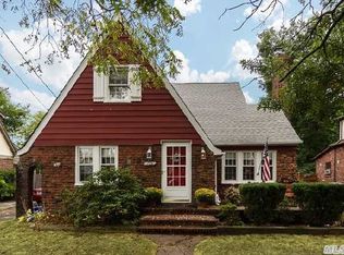 1591 Kenneth Ave, Baldwin, NY 11510