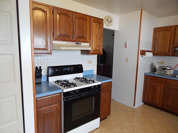 5th image of 8222 Carlisle Dr