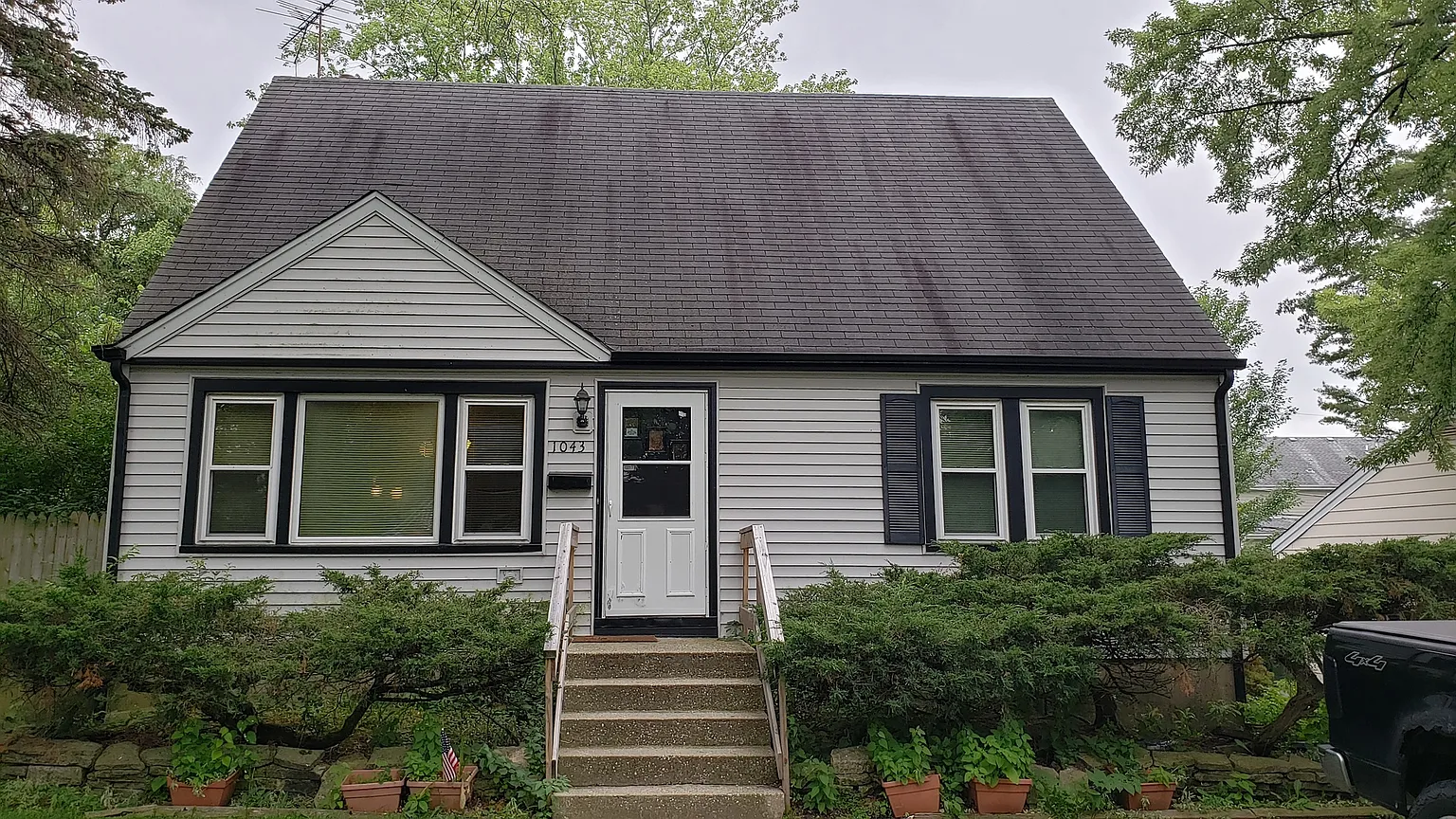 1043 Elmwood Ave photo 1