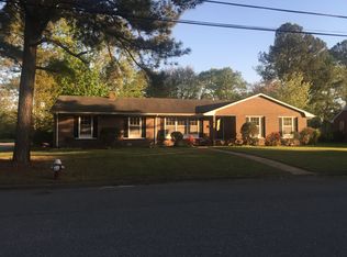501 Kerry Lake Dr, Newport News, VA 23602