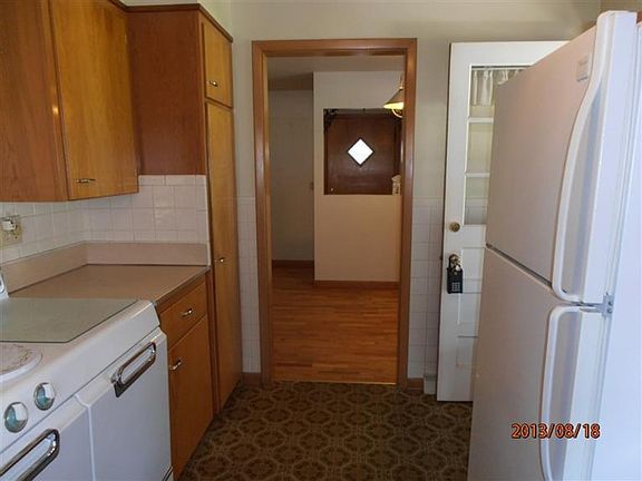 3rd image of 1728 N Adams St