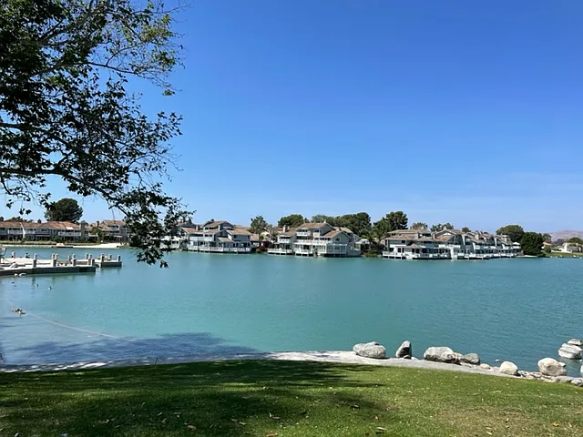 Willowbrook — Photo 10