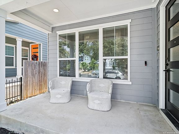 5th image of 144 Claremont #101