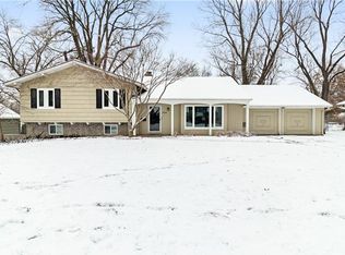 5208 W 80th St, Prairie Village, KS 66208