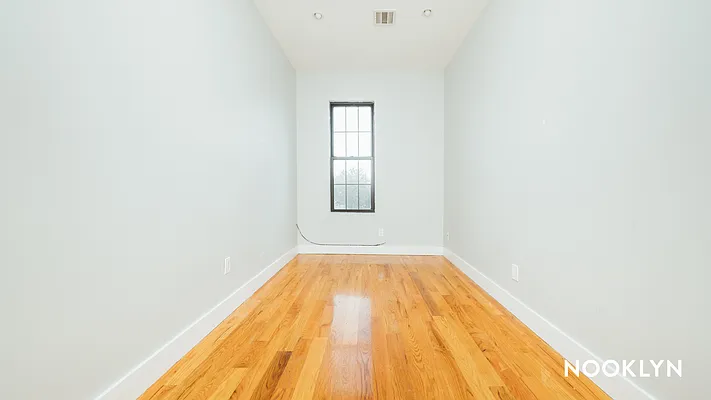 Rented by Nooklyn NYC LLC | media 30