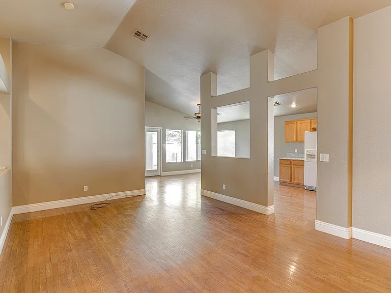1842 Stablegate Ave — Photo 6