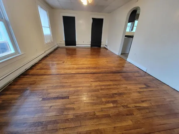 48 Elizabeth 1st Blvd, Amsterdam, NY 12010