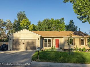863 Finley Ln, Craig, CO 81625